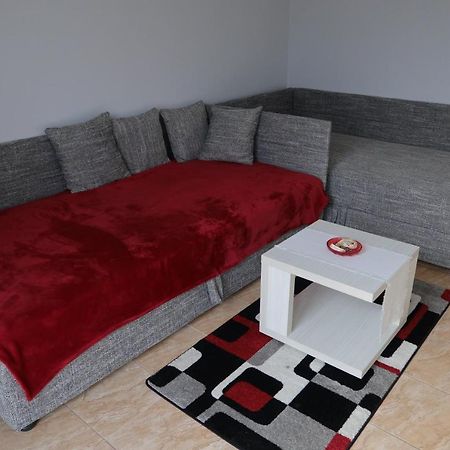 Eva Apartman Szigetvár Buitenkant foto