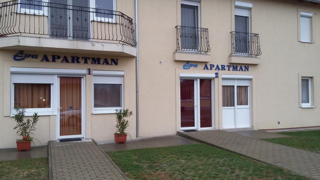 Eva Apartman Szigetvár Buitenkant foto
